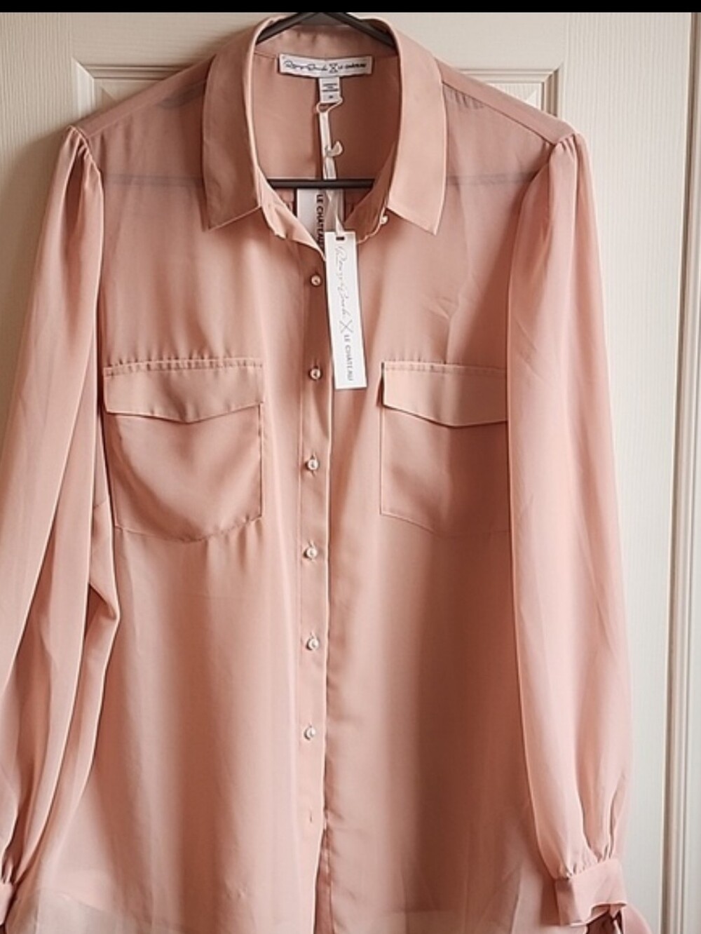 Le Chateau Light Pink Blouse with Tie Cuffs 2XL - Picture 7 of 7
